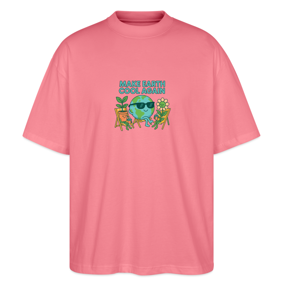 Pinkes Oversize T-Shirt mit Make Earth Cool Again Print: Erde mit Sonnenbrille und Pflanzen in Liegestühlen, nachhaltiger Eco-Cartoon