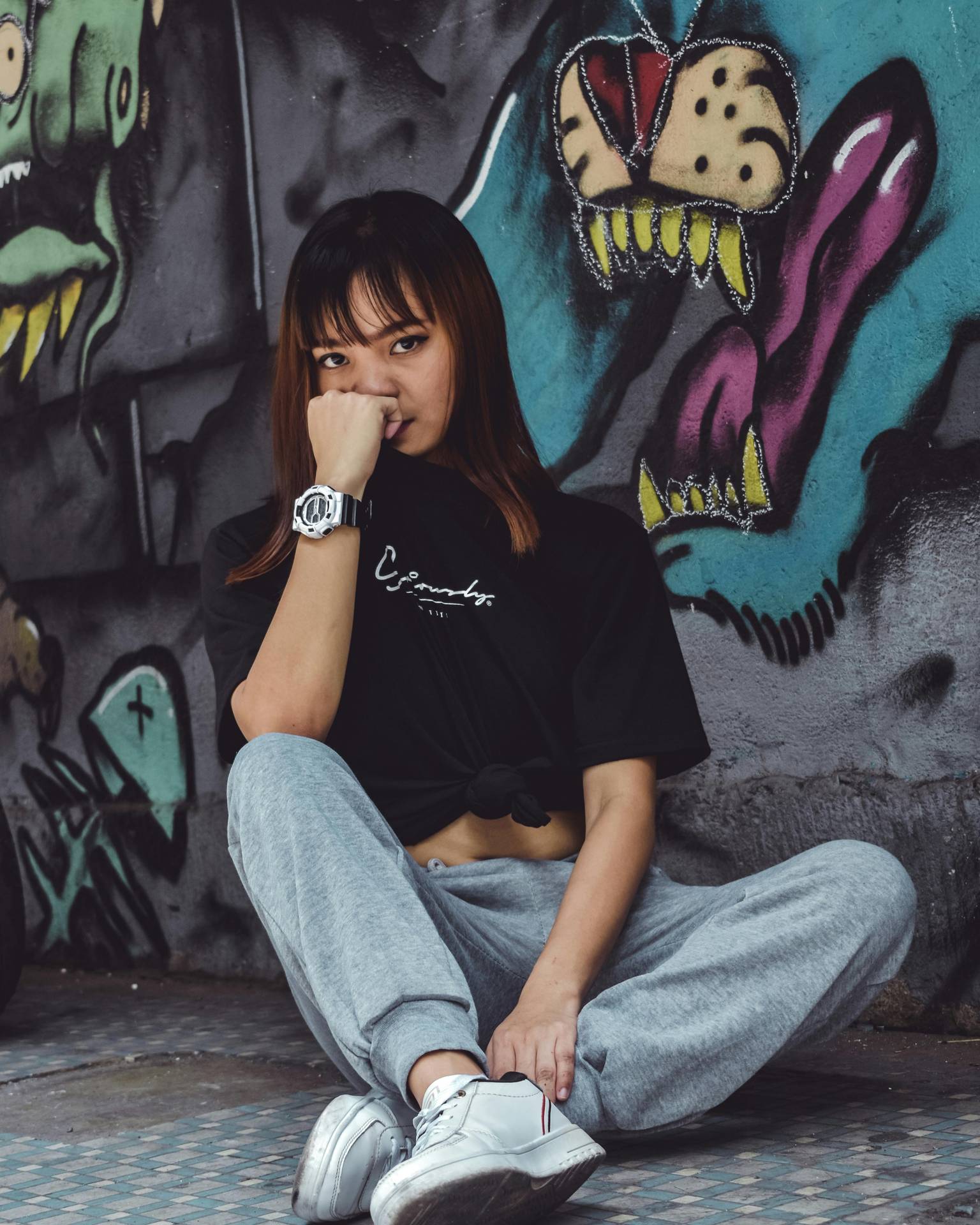 Girl with personalized T-shirt with minimalist design