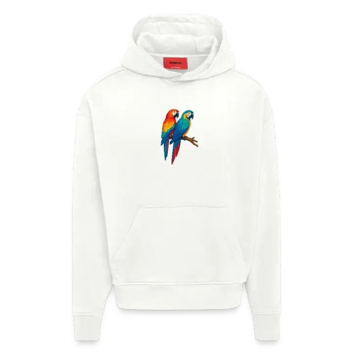 Weißes T-Shirt mit realistischen bunten Papageien auf Ast, tropische Illustration